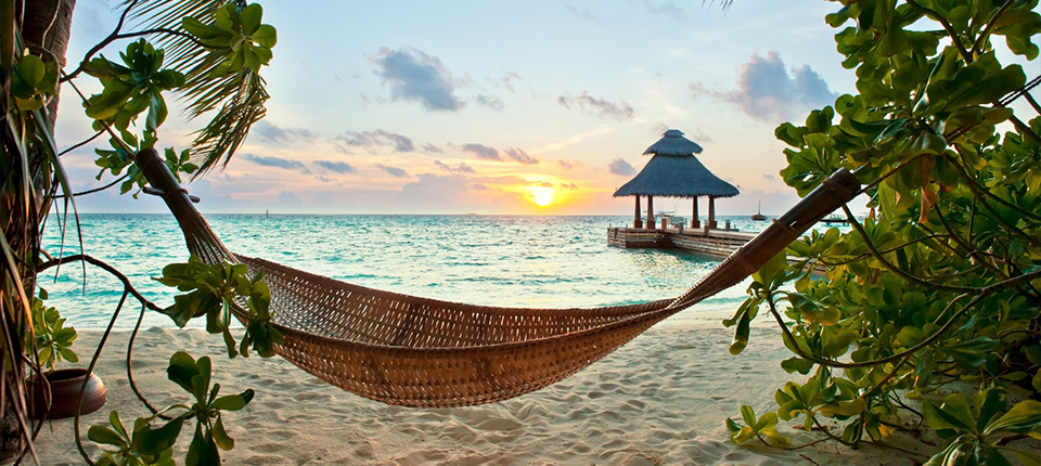 honeymoondesigner-online-reiseberatung-strandurlaub-haengematte honeymoondesigner Hochzeitsreisen Strandurlaub Hängematte